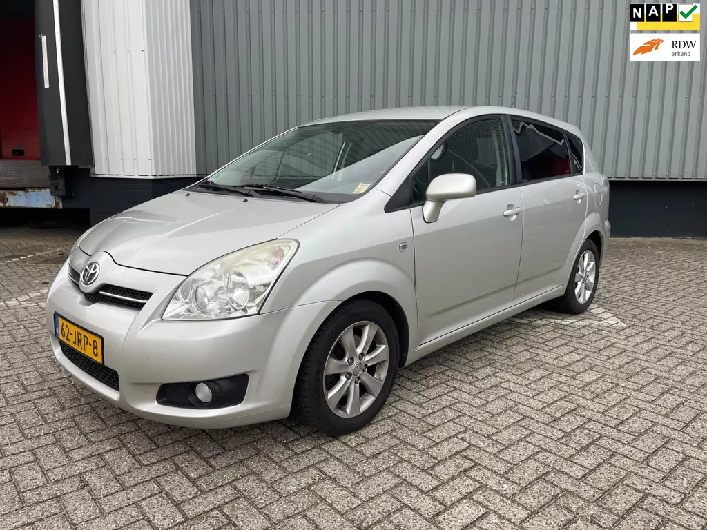 Toyota Verso 2.2 D-4D Luna