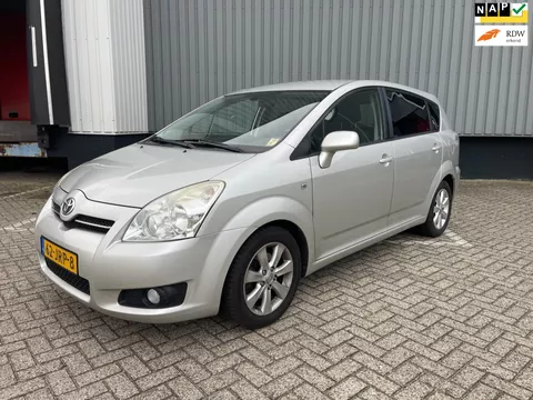 Toyota Verso 2.2 D-4D Luna