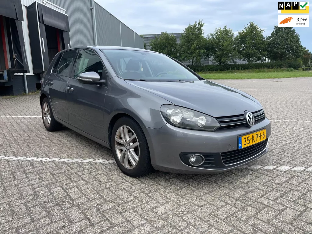 Volkswagen Golf 1.2 TSI Highline BlueMotion