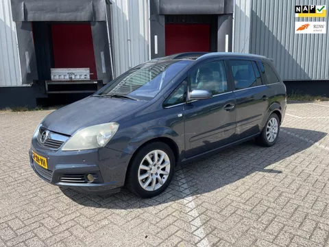 Opel Zafira 2.2 Executive Automaat