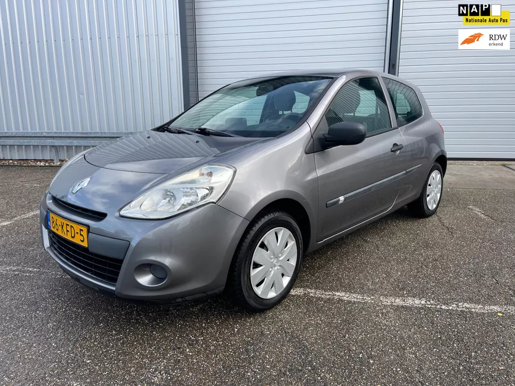 Renault Clio 1.2 Special Line 114.000 KM! / NIEUWE APK!