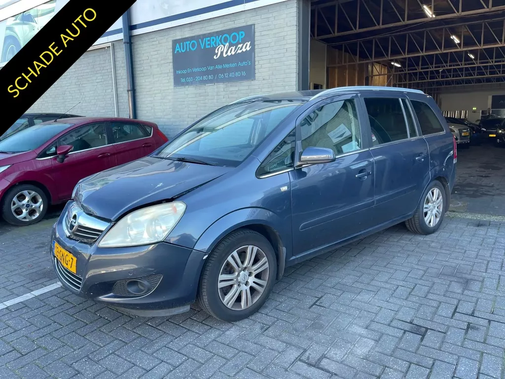 Opel ZAFIRA SCHADE AUTO!