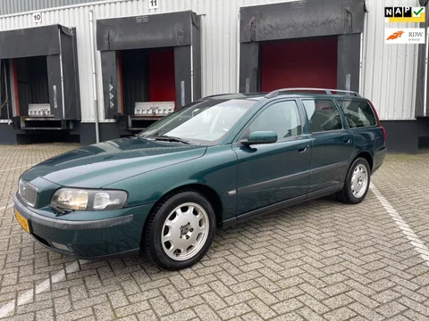 Volvo V70 2.4 Comfort Line Nette Staat ( AUTOMAAT )