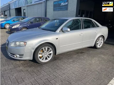 Audi A4 Limousine 2.0 TFSI quattro Pro ( Motor Loopt Onregelmatig )