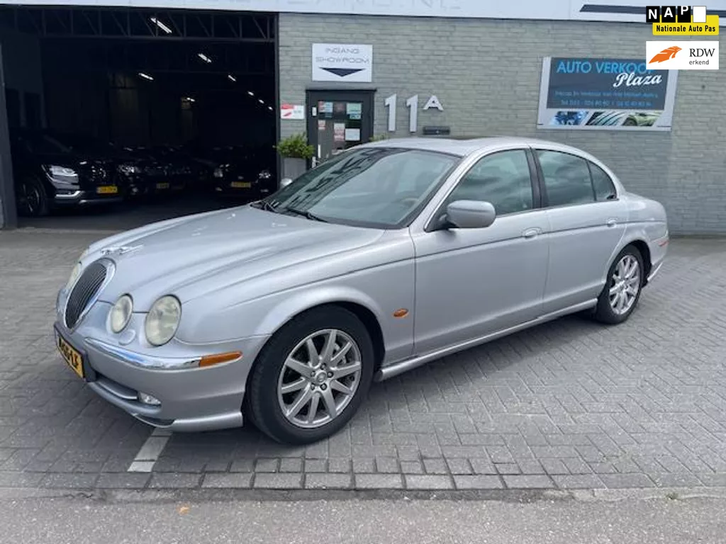 Jaguar S-type 4.0 V8 Automaat / Zonnedak