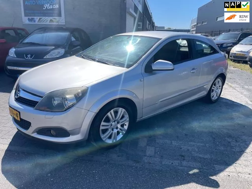 Opel Astra GTC 1.6 Temptation