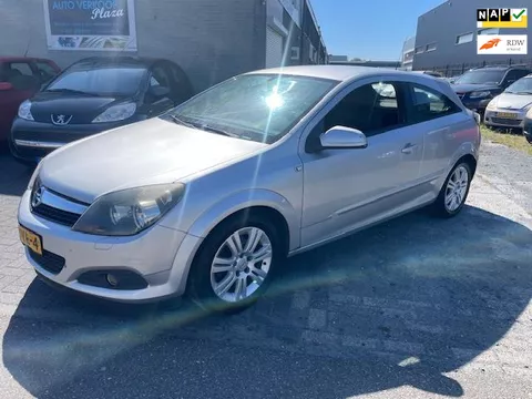 Opel Astra GTC 1.6 Temptation